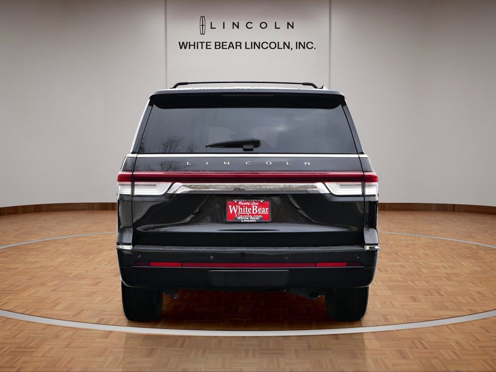 Used 2023 Lincoln Navigator L Reserve AWD/4WD image 6