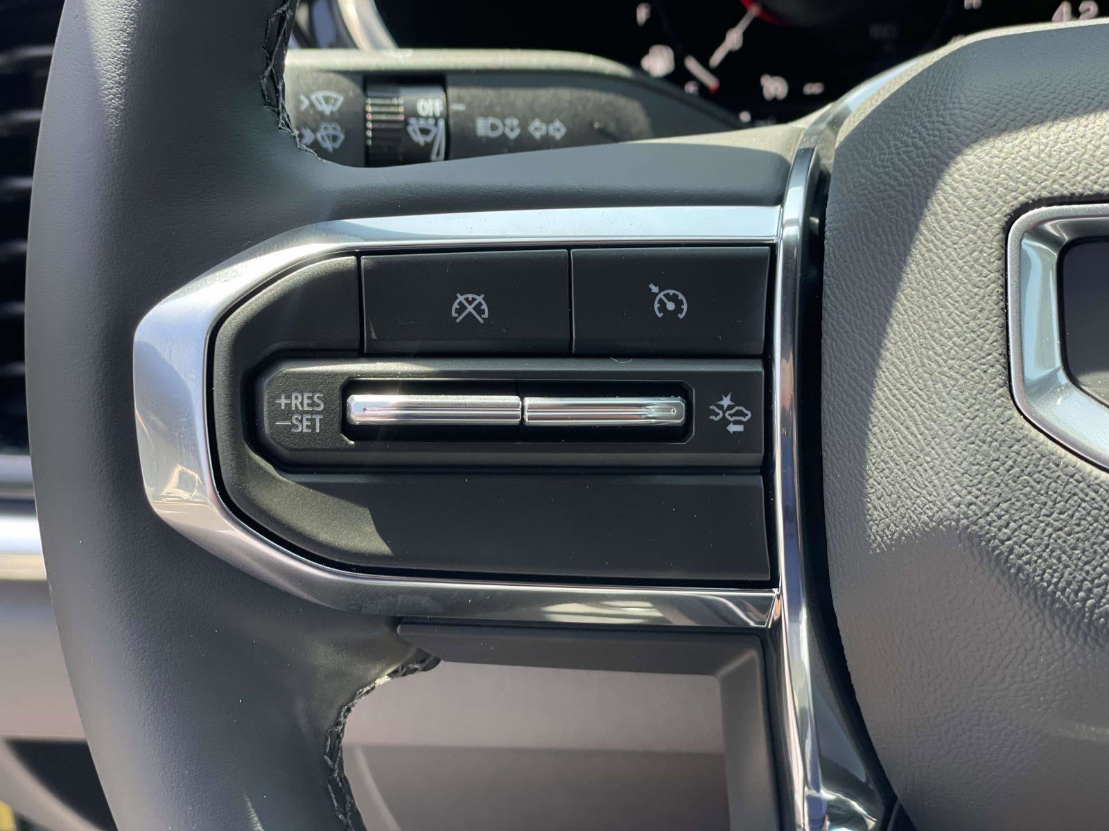New 2026 GMC Canyon Elevation w/ Convenience Package RWD image 11