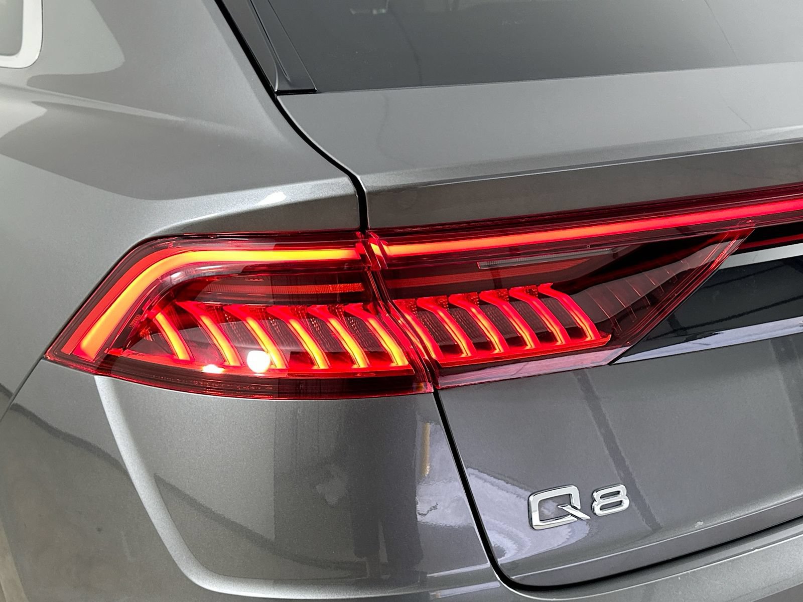 Used 2022 Audi Q8 Premium AWD/4WD image 12