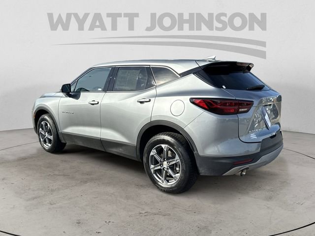 Used 2025 Chevrolet Blazer LT AWD/4WD image 3