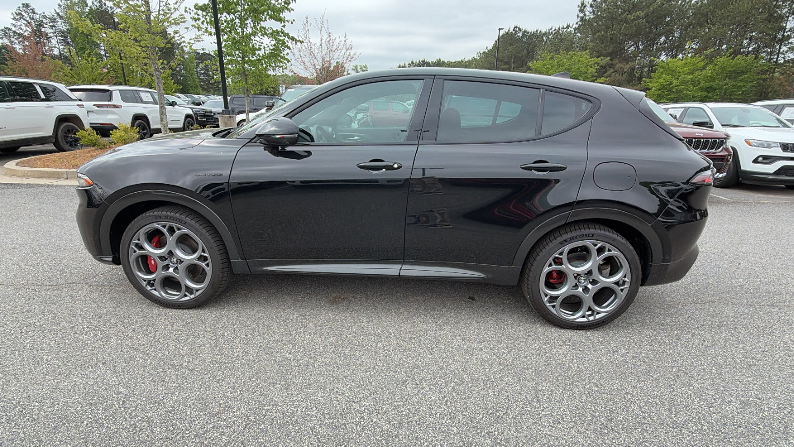 Used 2024 Alfa Romeo Tonale Veloce w/ Active Assist Package AWD/4WD image 11