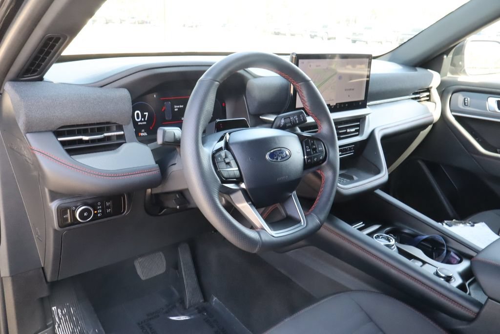Used 2025 Ford Explorer ST-Line w/ Premium Package RWD image 18