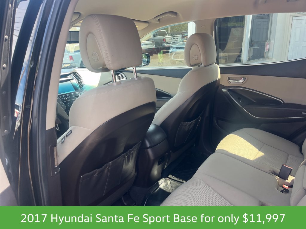Used 2017 Hyundai Santa Fe Sport FWD image 12