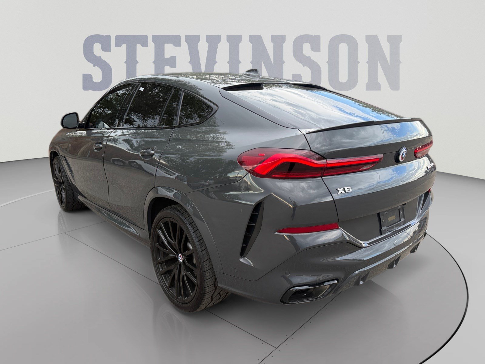 Used 2023 BMW X6 M50i w/ Parking Assistance Package AWD/4WD image 3
