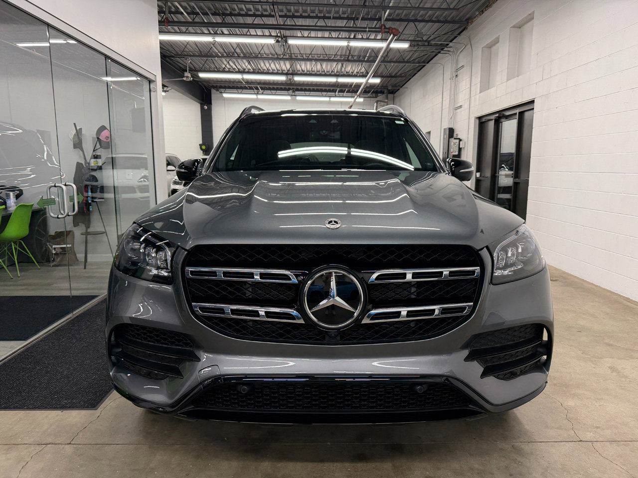 Used 2022 Mercedes-Benz GLS 580 4MATIC image 2