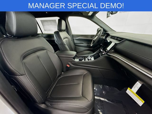 New 2026 Jeep Grand Cherokee L Limited AWD/4WD image 29
