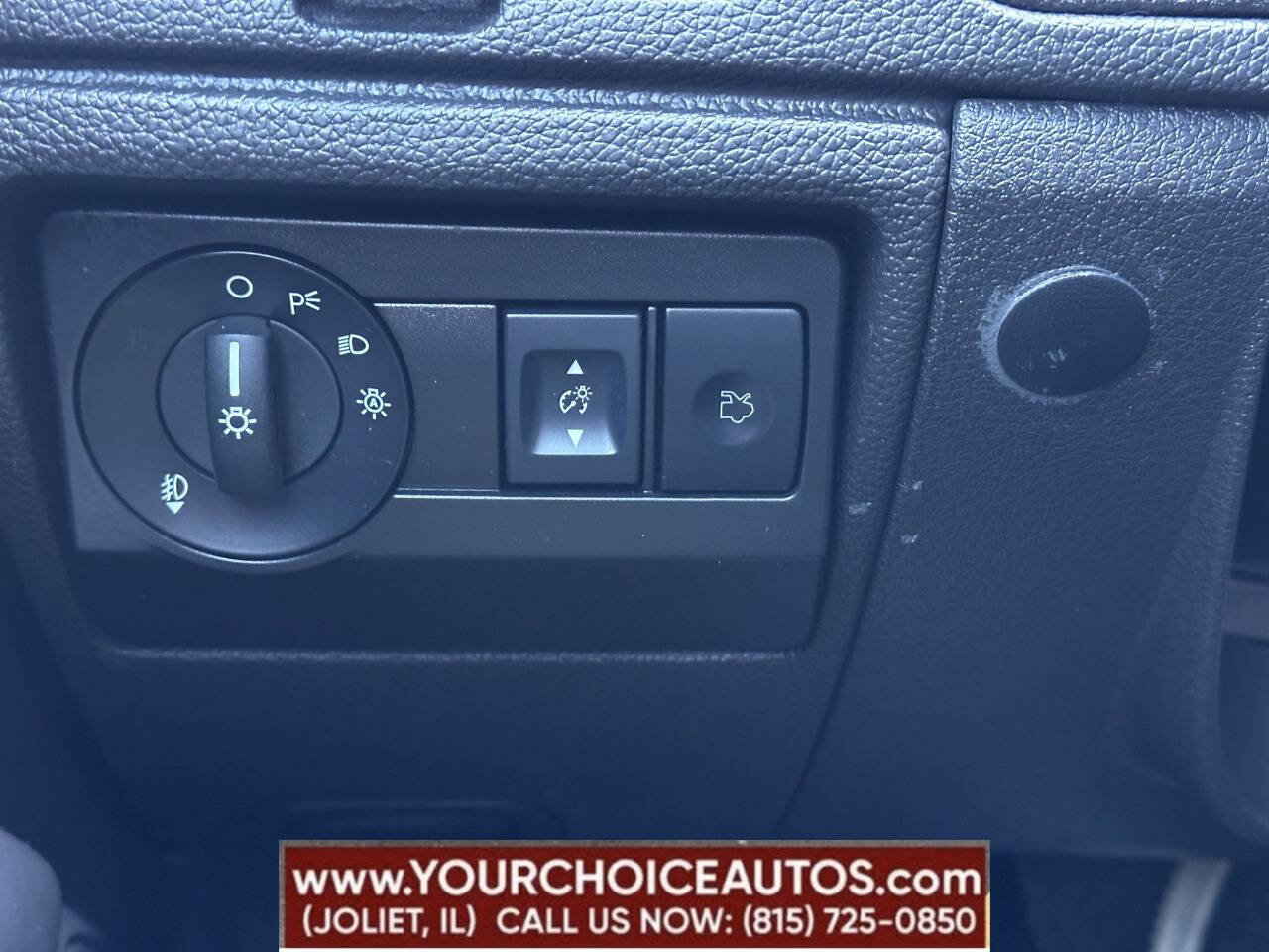 Used 2012 Ford Fusion SEL image 34