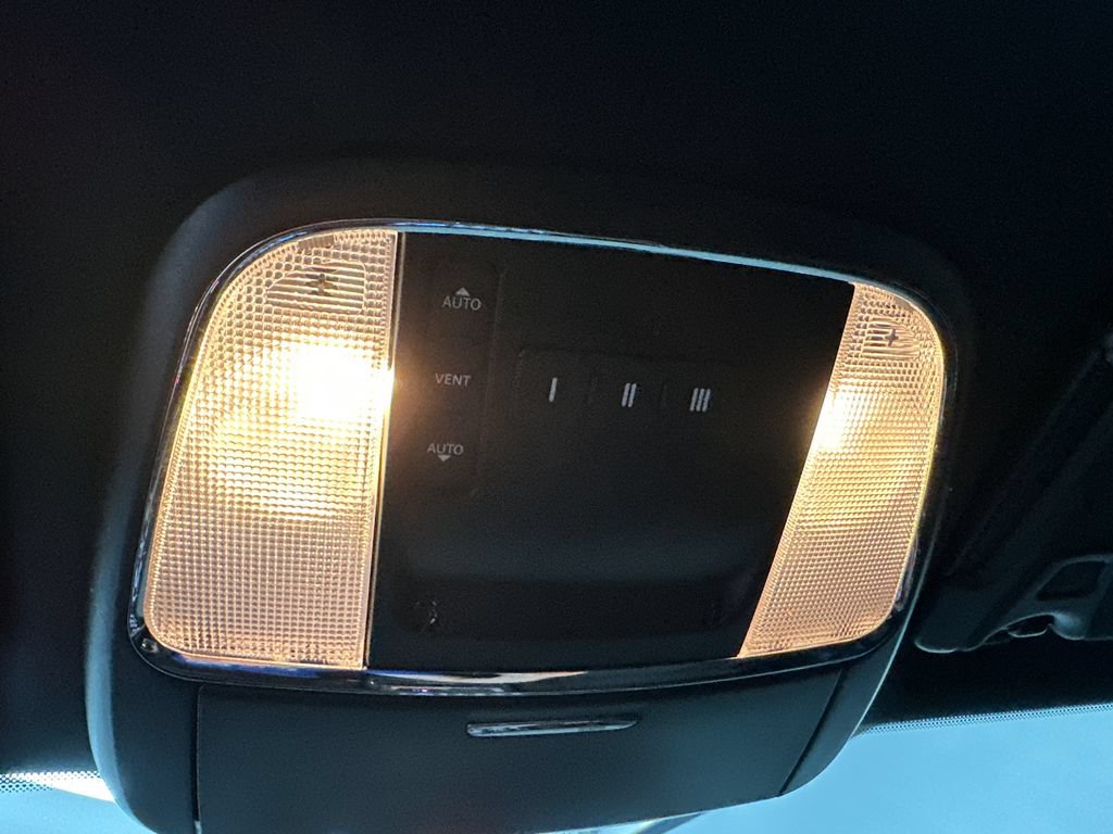 Used 2022 Dodge Charger SXT w/ Driver Convenience Group RWD image 30
