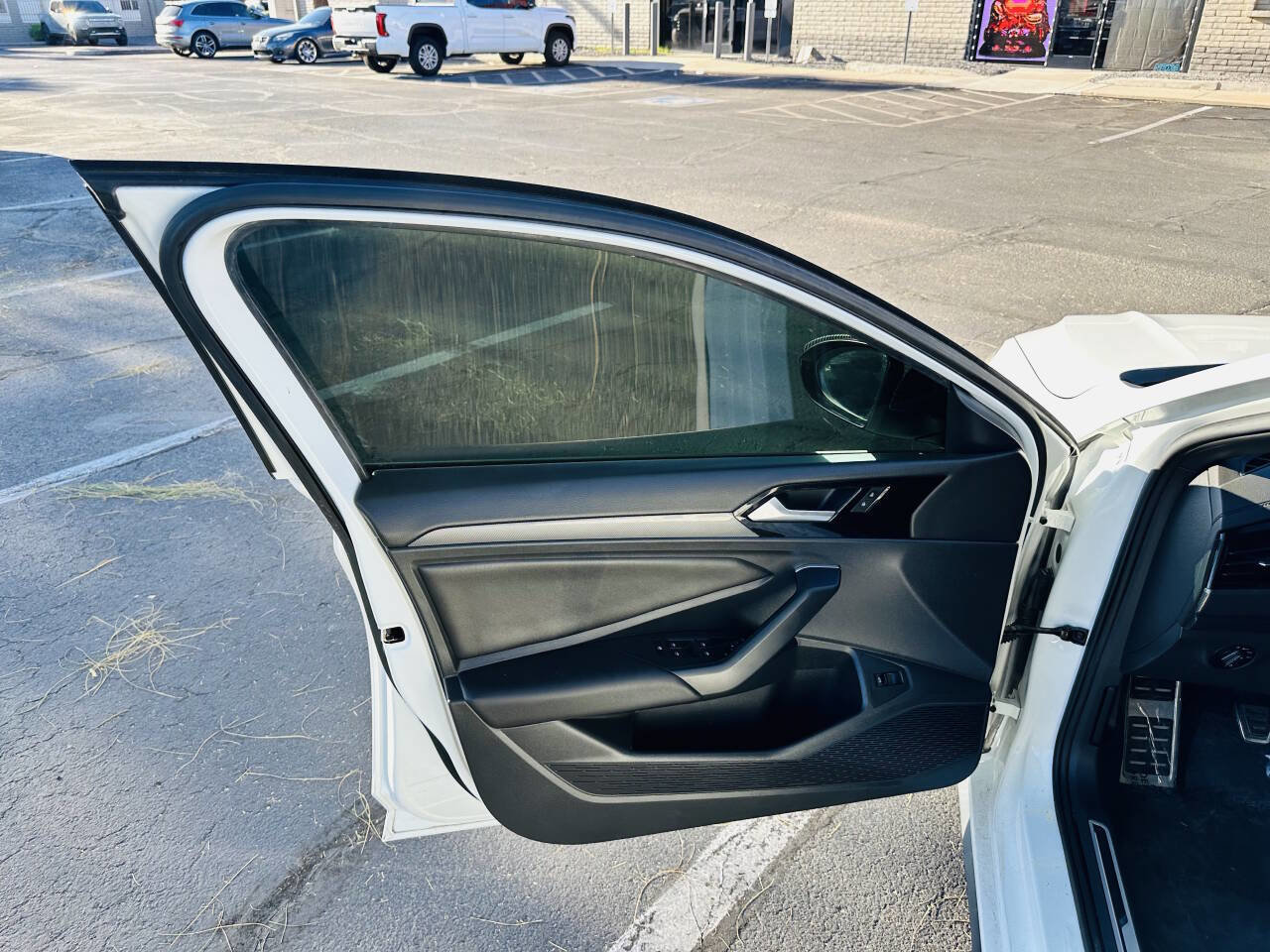 Used 2019 Volkswagen Jetta GLI image 10