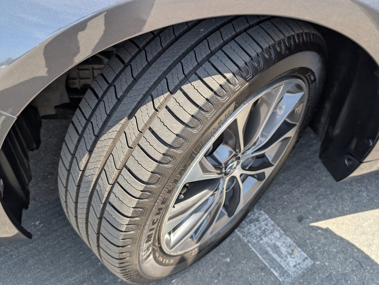 Used 2016 Toyota Avalon XLE FWD image 21