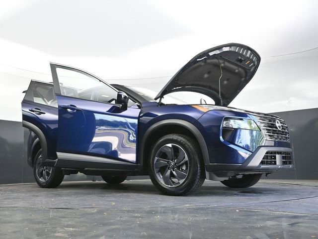 Used 2025 Nissan Rogue SV image 45