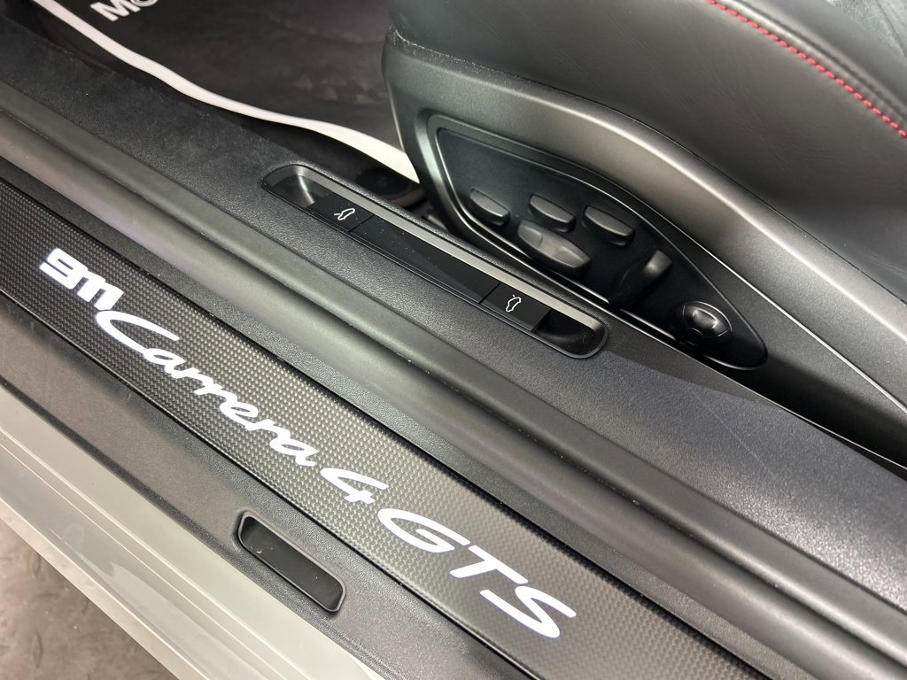 Certified 2024 Porsche 911 Carrera 4 GTS image 23