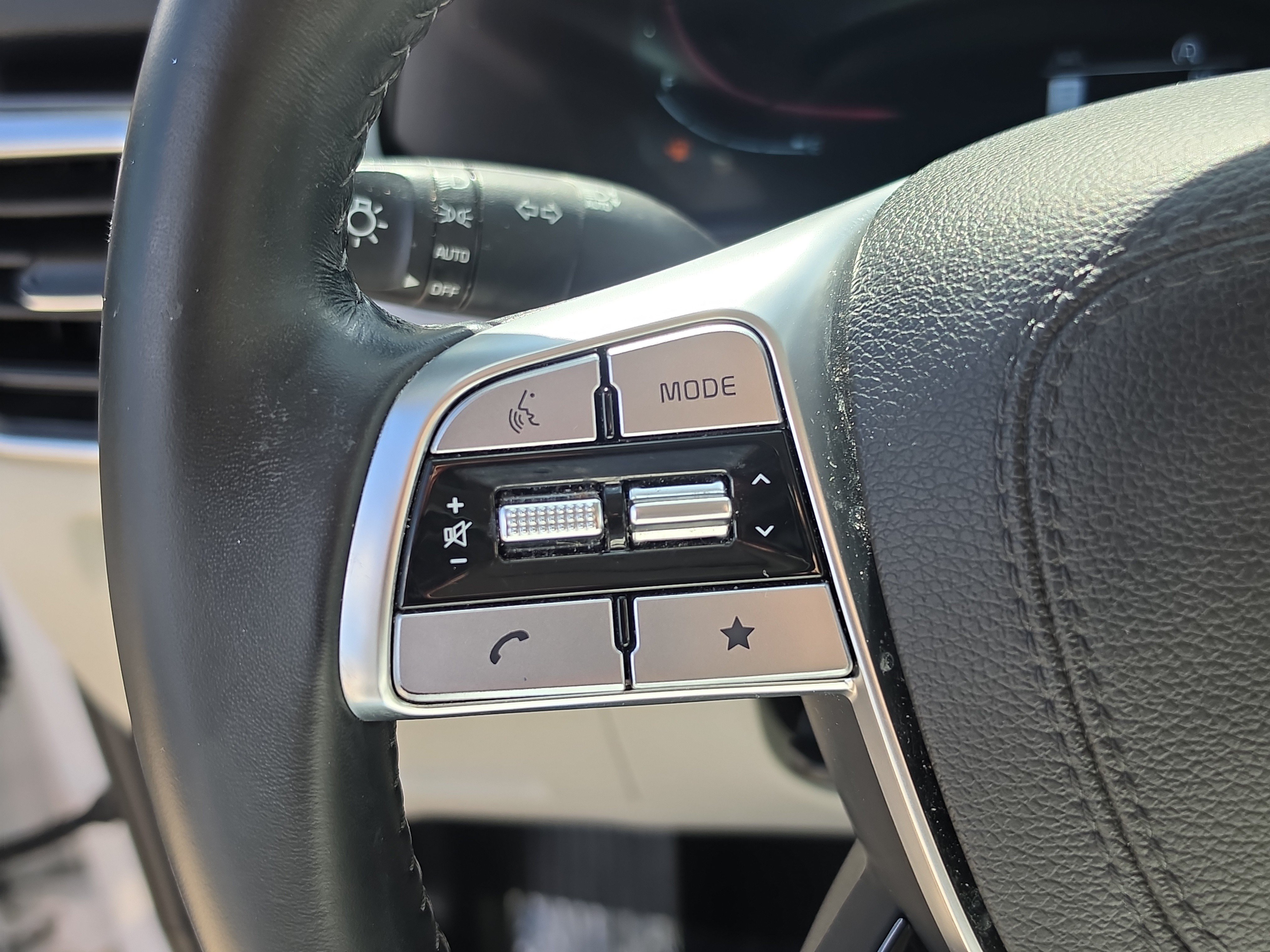 Certified 2024 Kia Telluride S w/ S Sunroof Package AWD/4WD image 30
