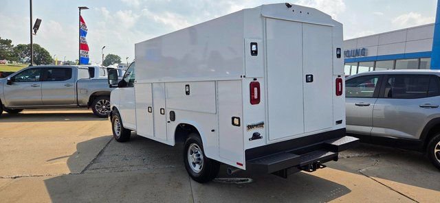New 2025 Chevrolet Express 3500 w/ Power Convenience Package image 2