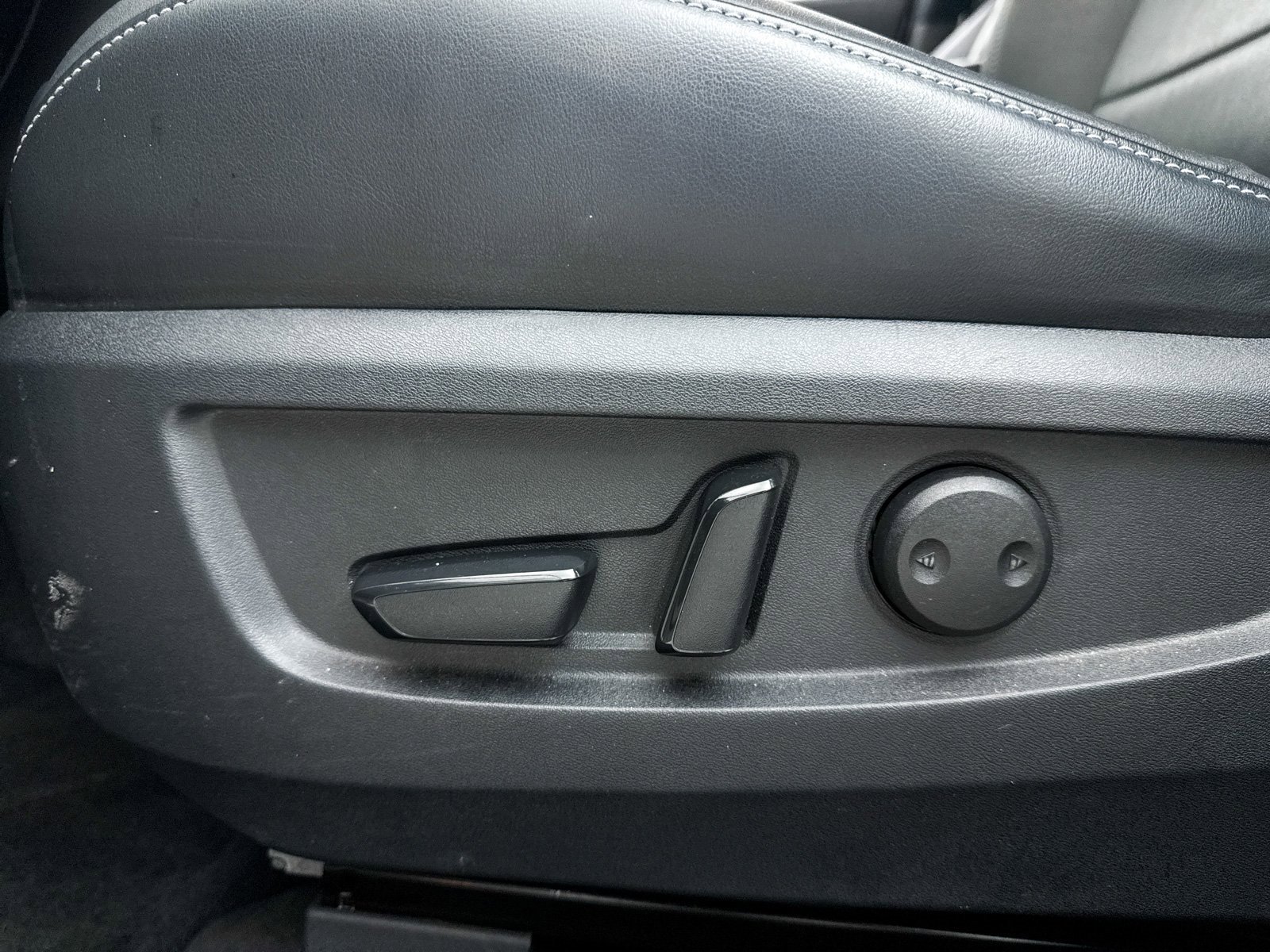 Used 2021 INFINITI QX50 Luxe w/ Appearance Package image 31