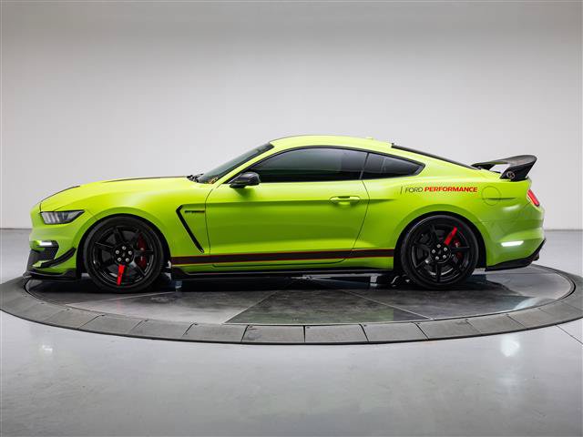 Used 2020 Ford Mustang Shelby GT350R w/ GT350R Equipment Group 920A RWD image 2