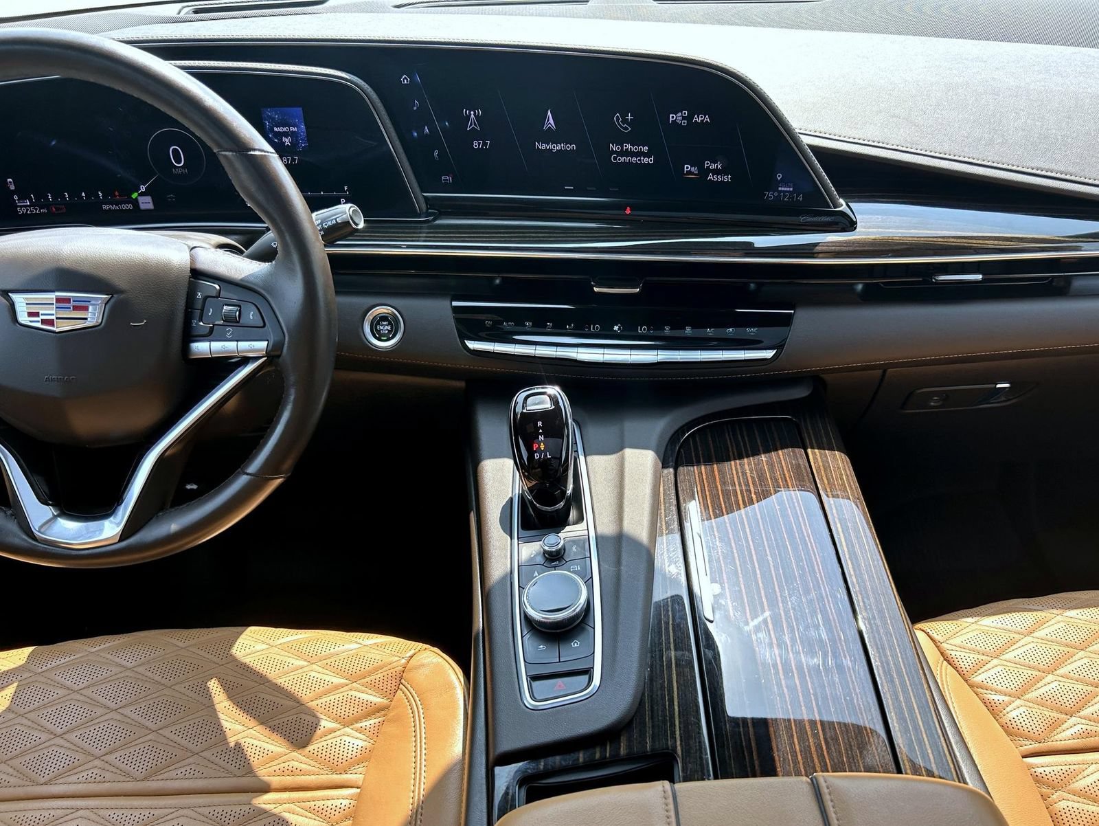 Certified 2023 Cadillac Escalade Premium Luxury AWD/4WD image 18