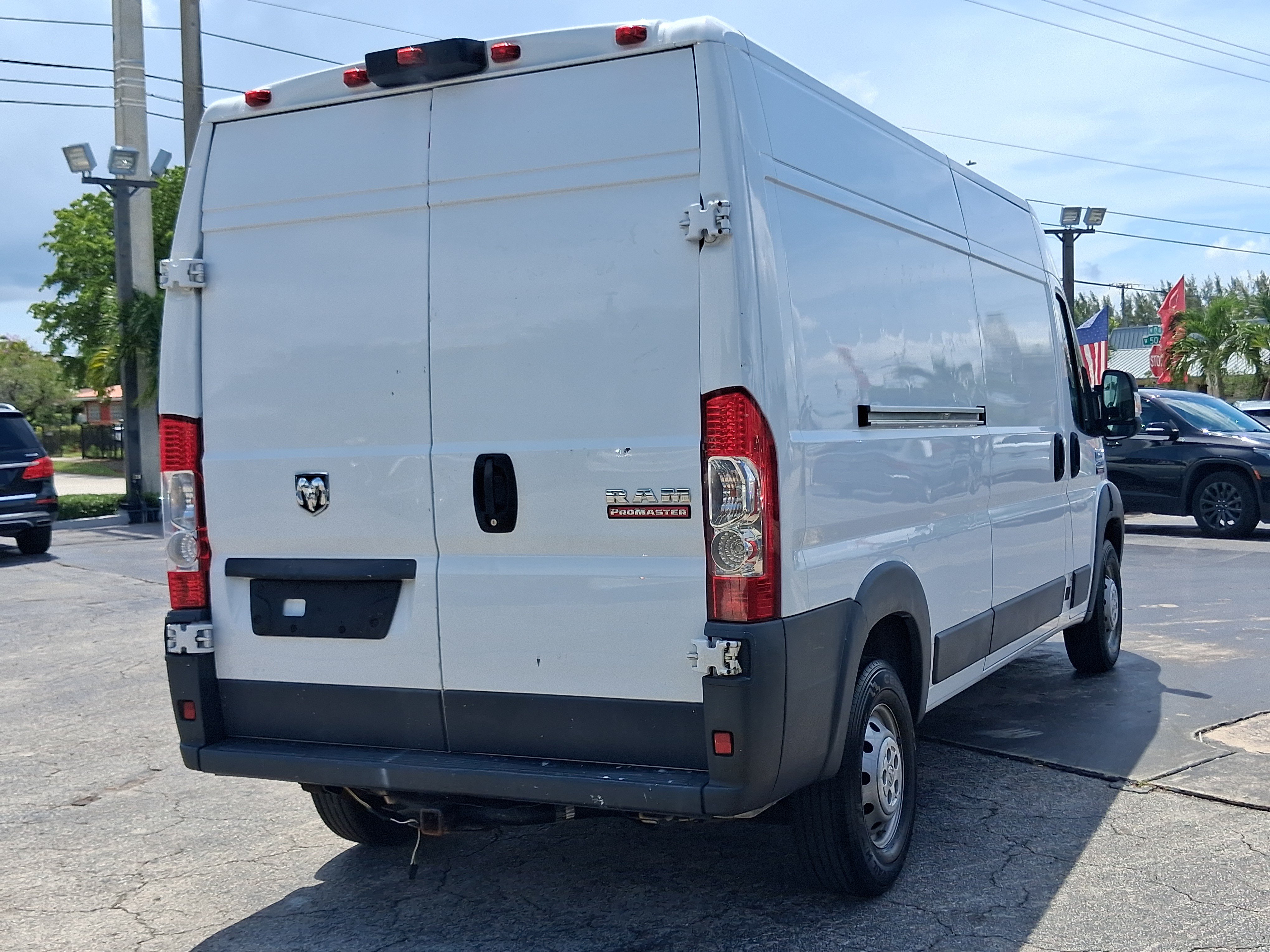 Used 2017 RAM ProMaster 2500 FWD image 5