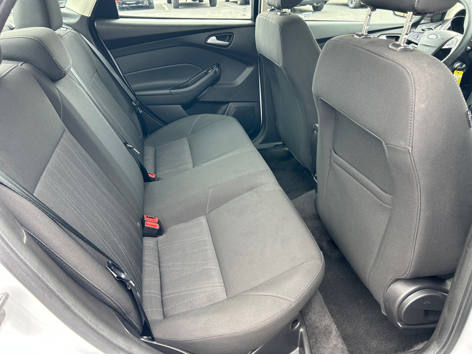Certified 2018 Ford Focus SE image 16