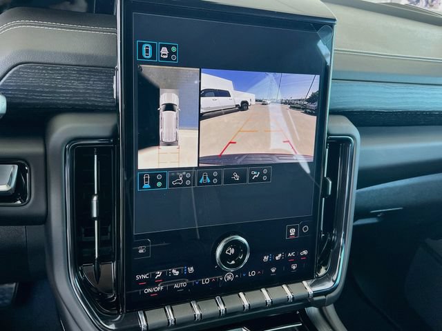 New 2026 GMC Yukon AT4 Ultimate AWD/4WD image 9