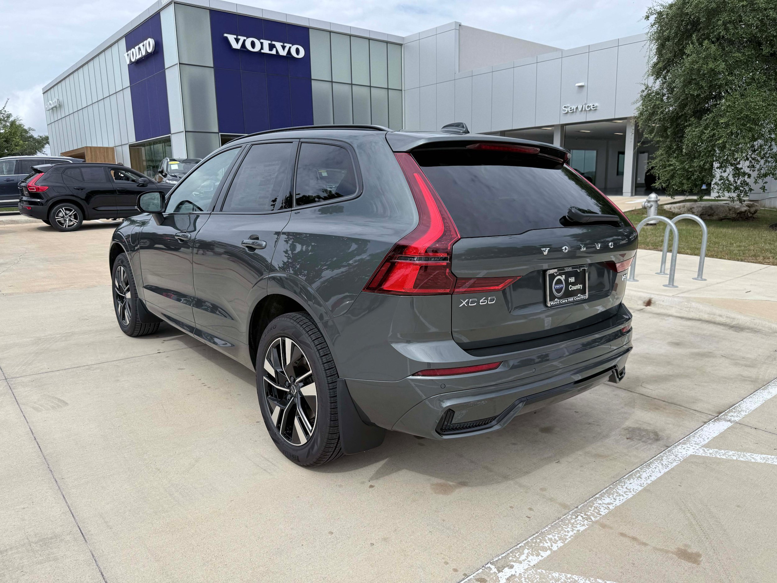 New 2026 Volvo XC60 T8 Core w/ Climate Package AWD/4WD image 4
