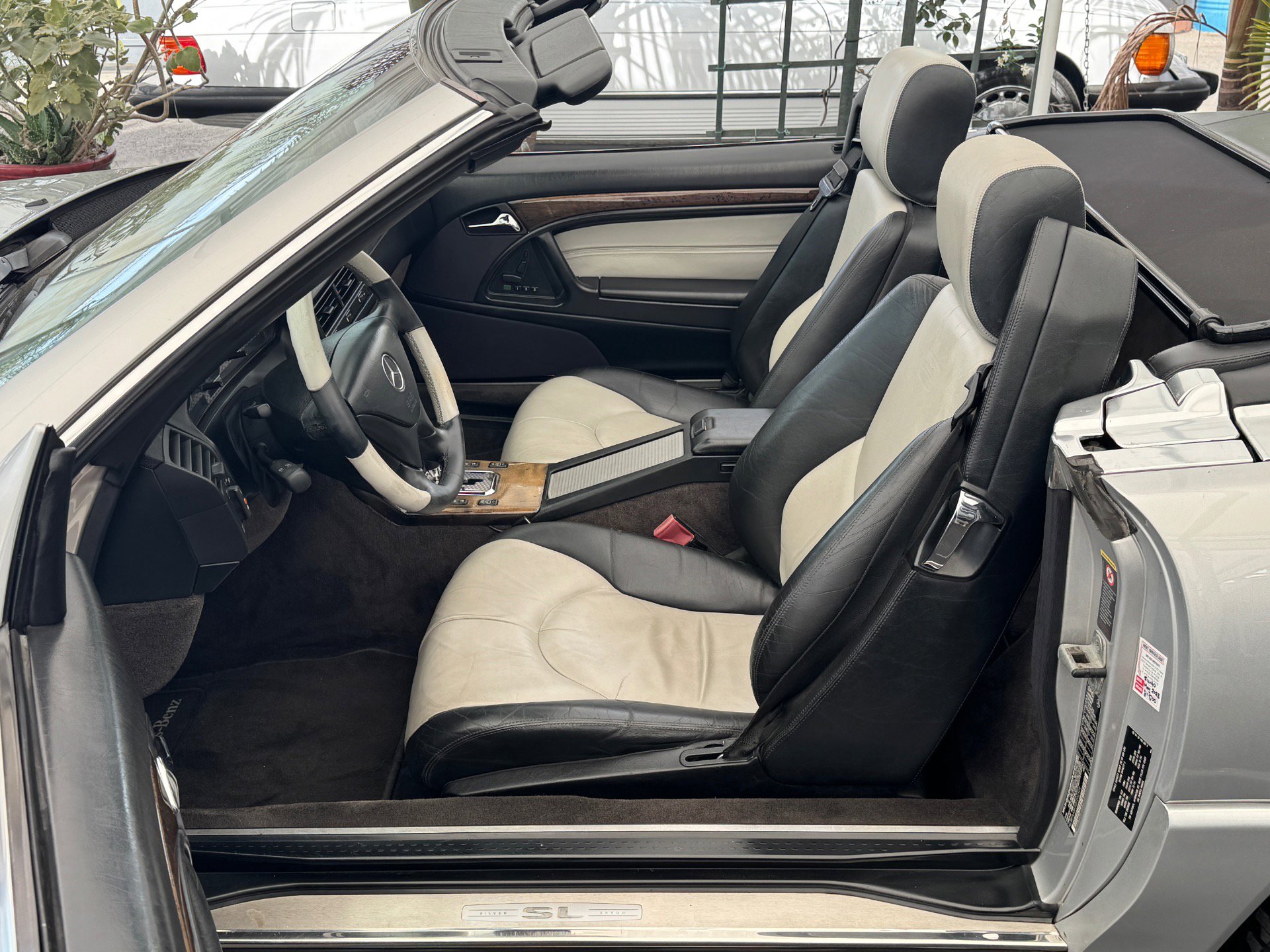 Used 2002 Mercedes-Benz SL 500 image 16