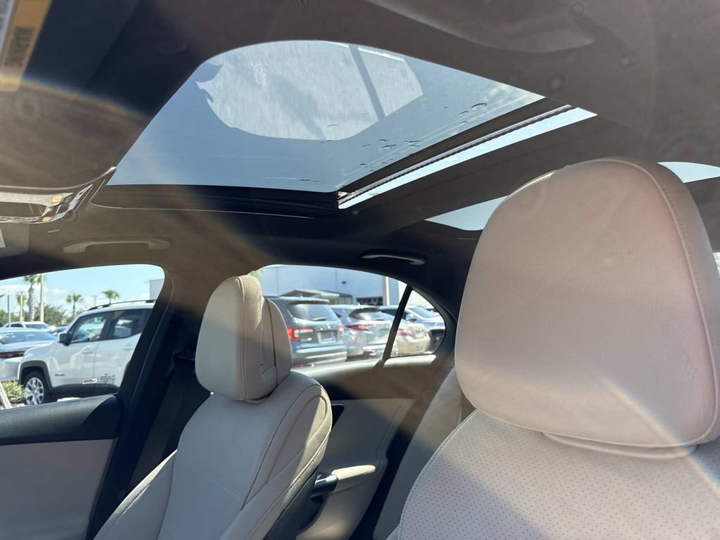 Used 2023 Mercedes-Benz C 300 Sedan image 26