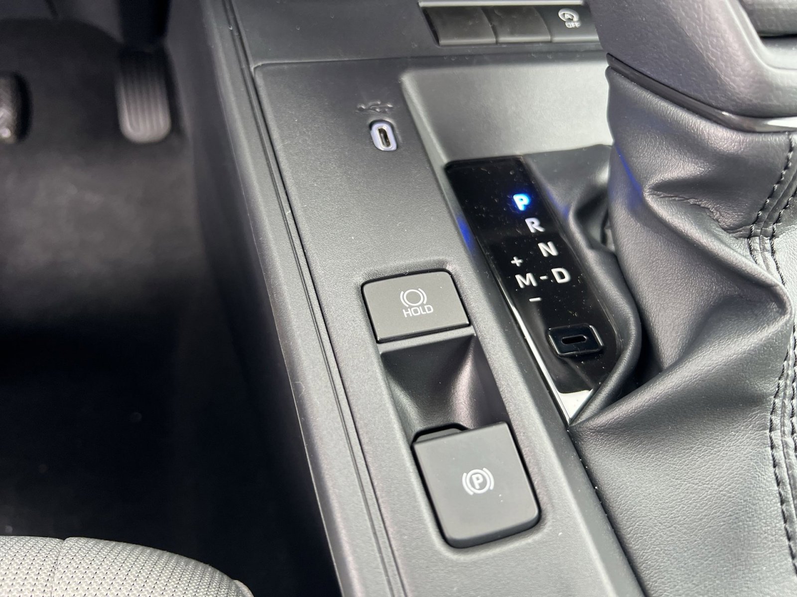 New 2026 Toyota Corolla Cross L image 24