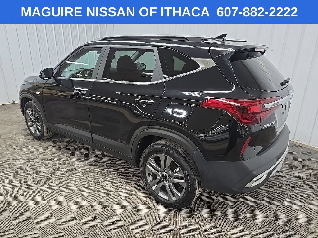 Used 2023 Kia Seltos S w/ Navigation Package AWD/4WD image 9