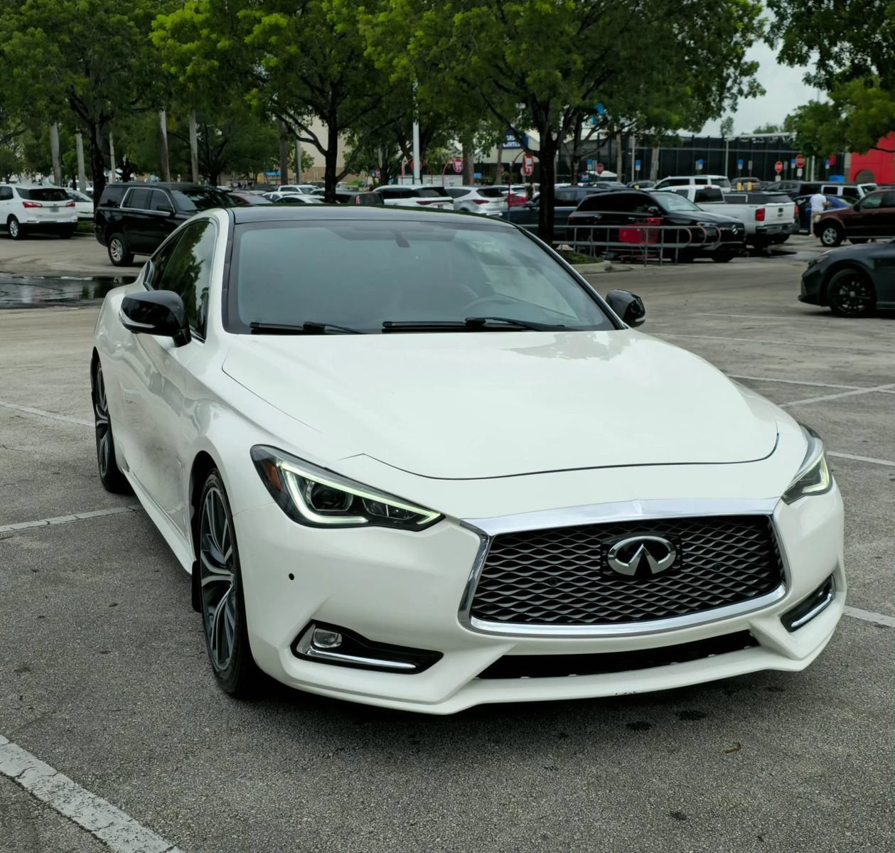 Used 2017 INFINITI Q60 3.0t w/ Premium Plus Package 3.0T RWD image 1