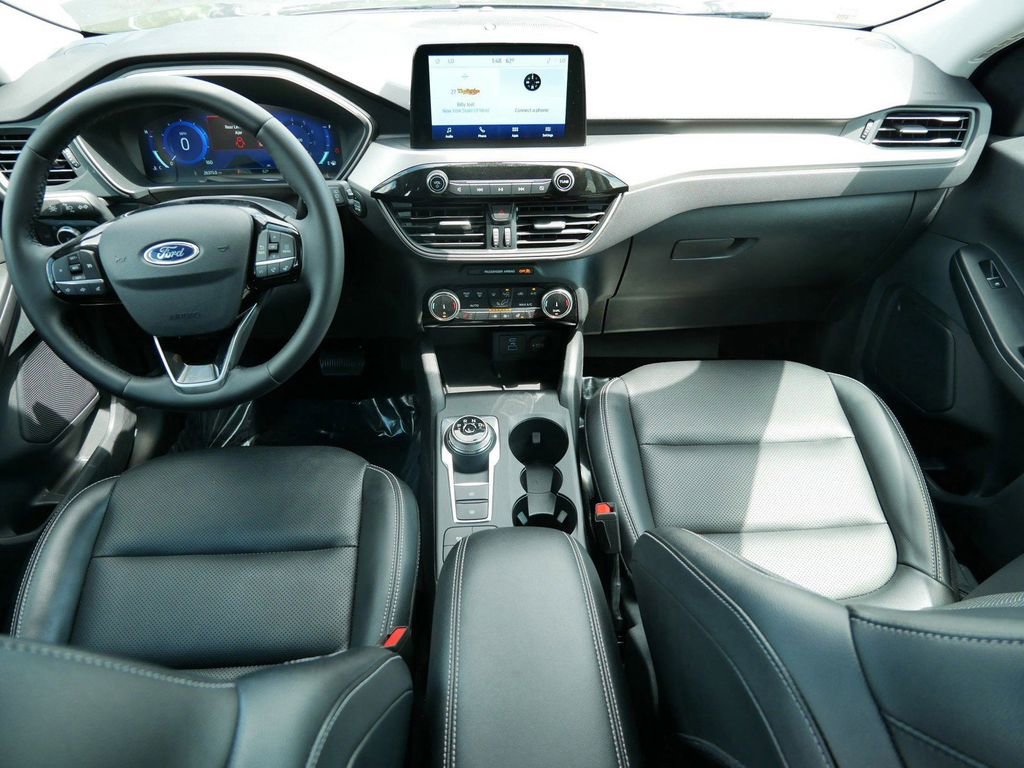 Used 2022 Ford Escape SEL w/ Technology Package image 13