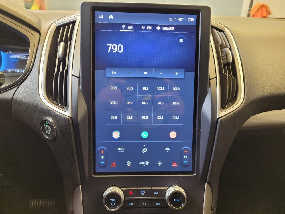 Used 2023 Ford Edge SEL image 25