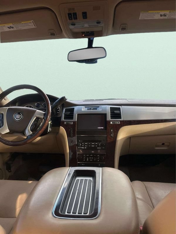 Used 2013 Cadillac Escalade ESV Premium AWD/4WD image 7