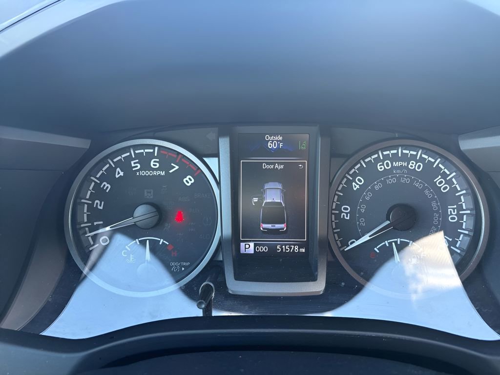 Used 2022 Toyota Tacoma TRD Off-Road image 13