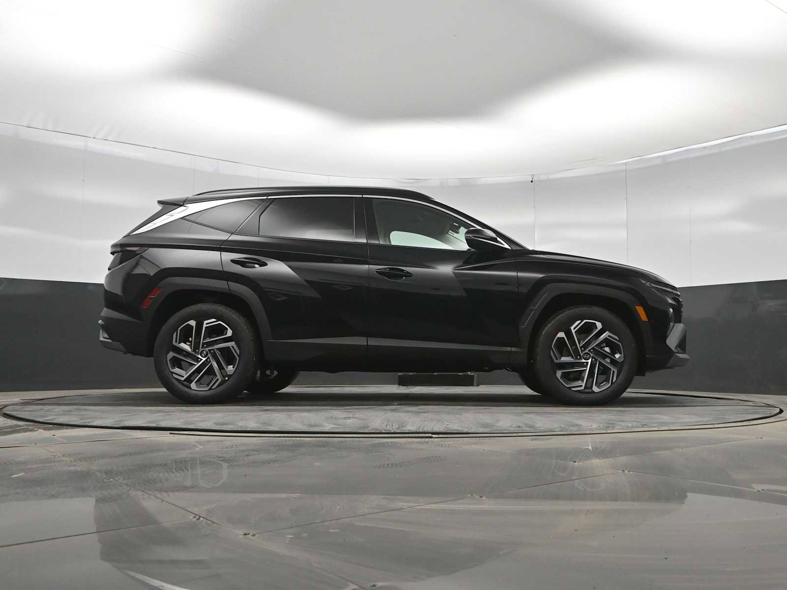 New 2026 Hyundai Tucson Limited image 37