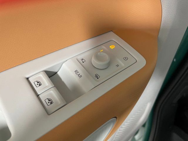 New 2025 Volkswagen ID. Buzz Pro S Plus image 23