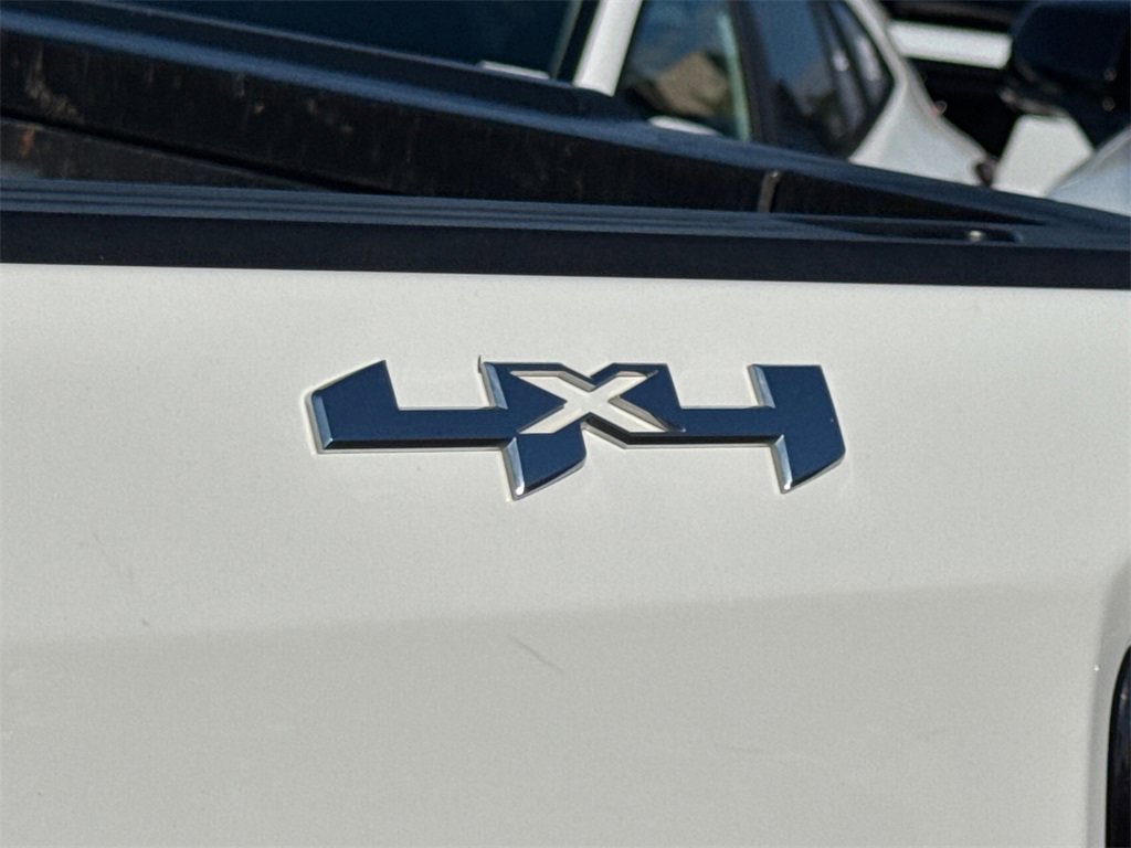 Used 2022 GMC Sierra 1500 Elevation image 8