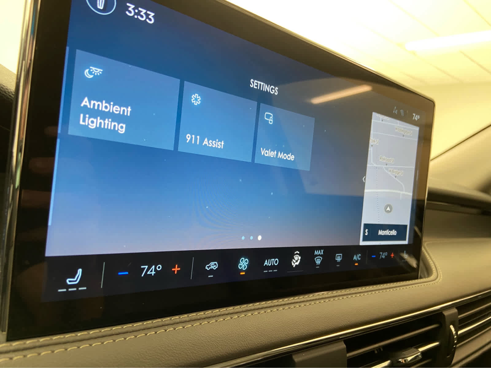 Used 2025 Lincoln Corsair Grand Touring AWD/4WD image 35