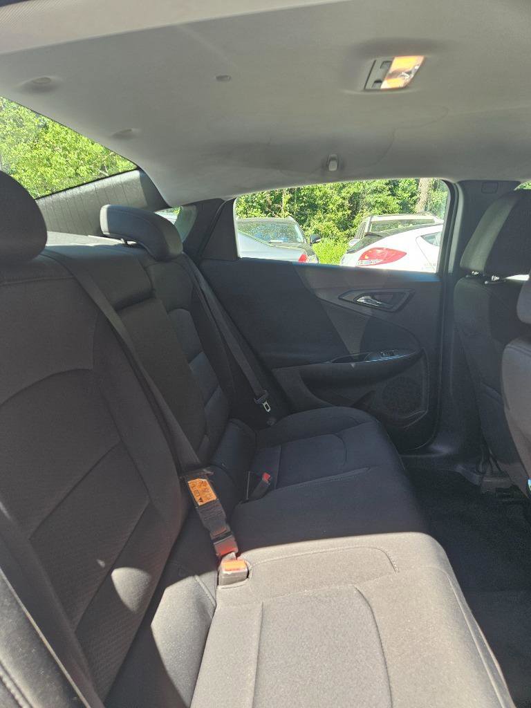 Used 2018 Chevrolet Malibu LT image 31