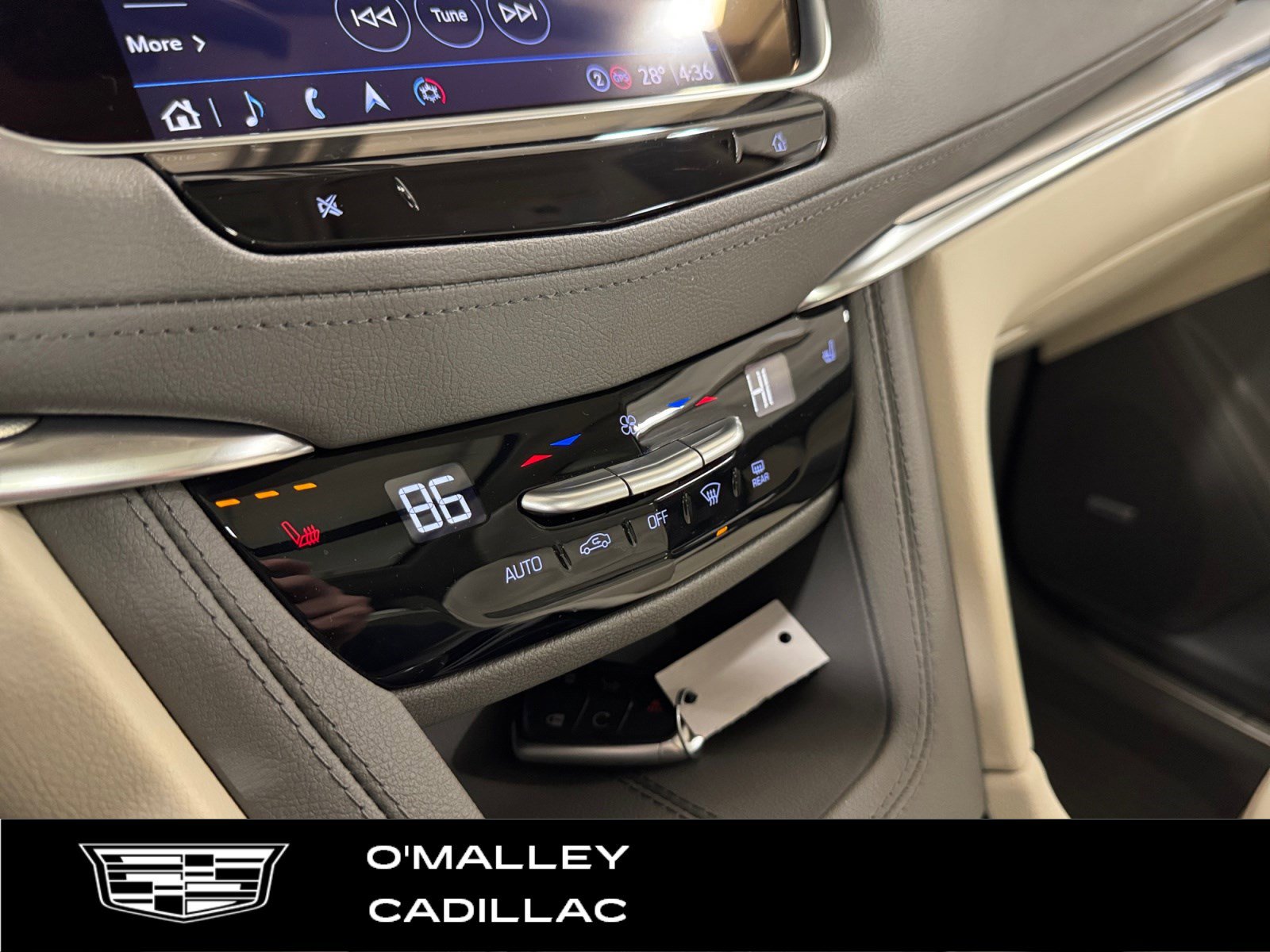 Certified 2023 Cadillac XT5 Premium Luxury w/ LPO, Floor Liner Package image 21