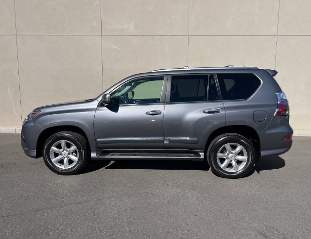 Used 2018 Lexus GX 460 w/ Navigation Package AWD/4WD image 4