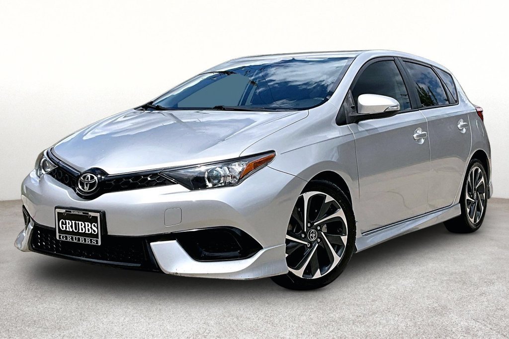 Used 2017 Toyota Corolla iM FWD image 10