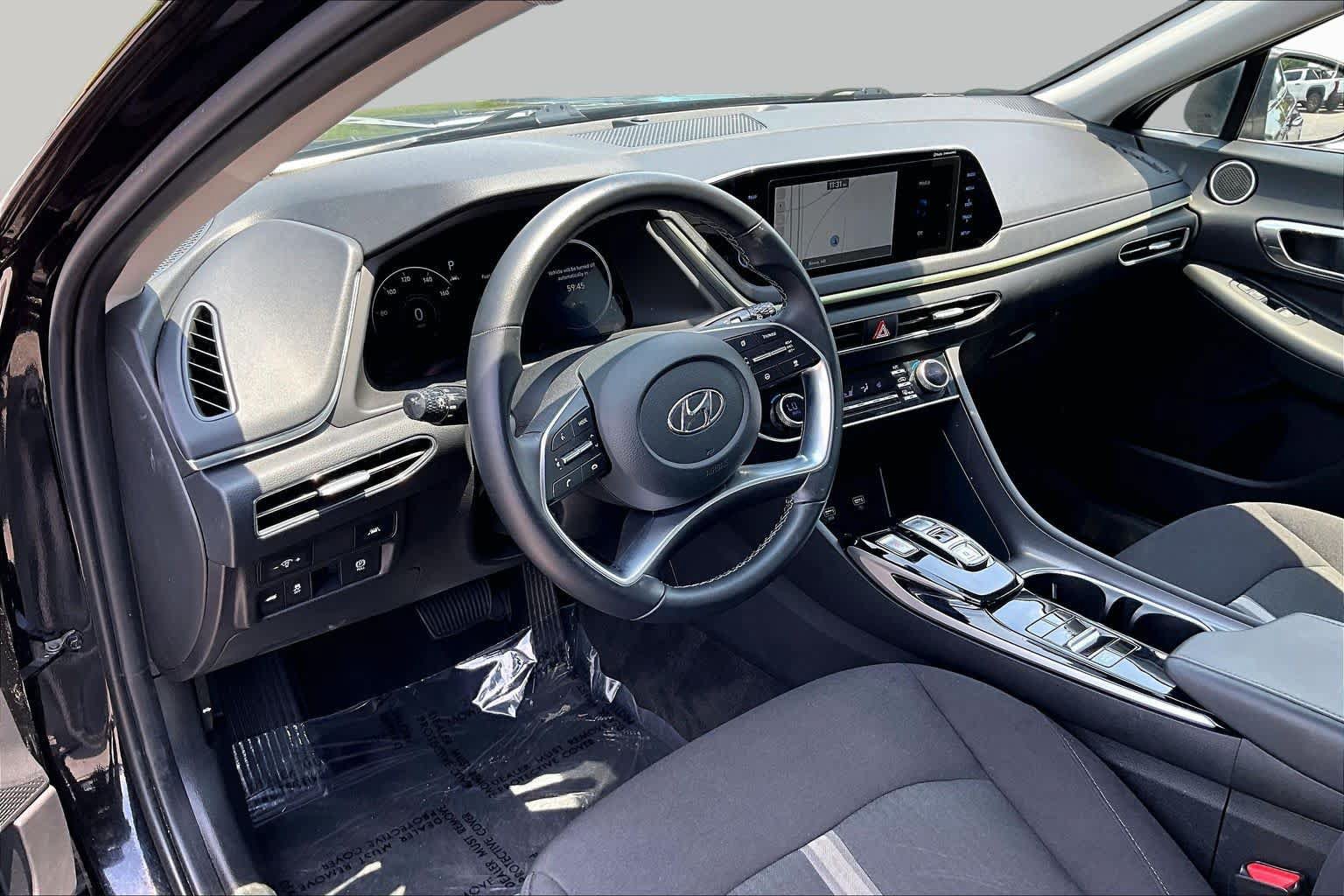 Used 2023 Hyundai Sonata SEL w/ Convenience Package FWD image 18