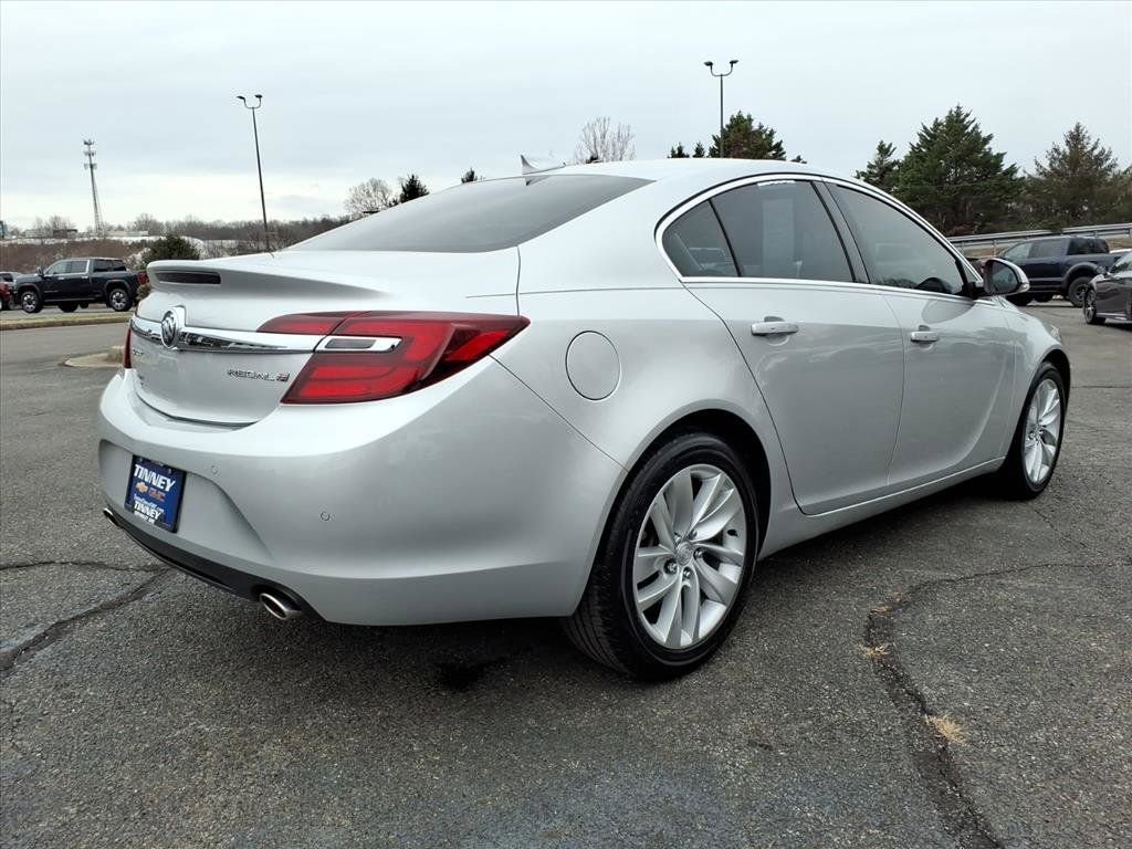 Used 2017 Buick Regal Premium w/ Driver Confidence Package #1 image 3