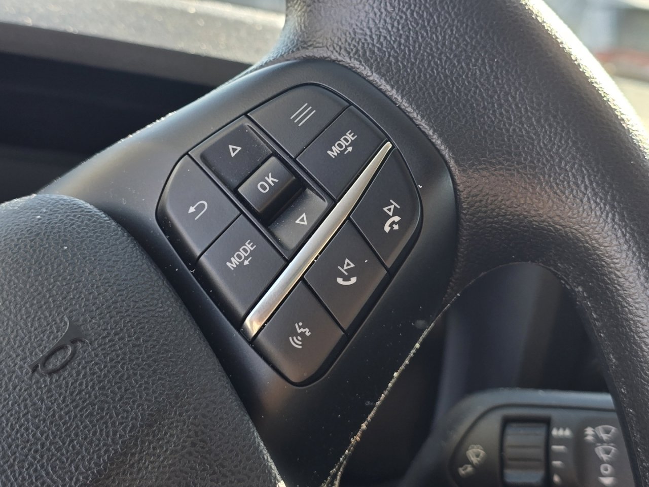 Used 2025 Ford Maverick XL image 19