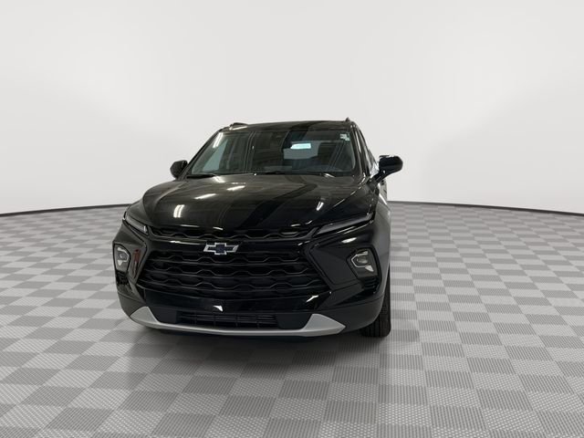 New 2025 Chevrolet Blazer LT w/ Midnight/Sport Edition image 4