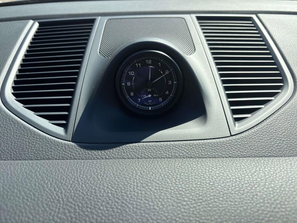 New 2026 Porsche Macan image 36