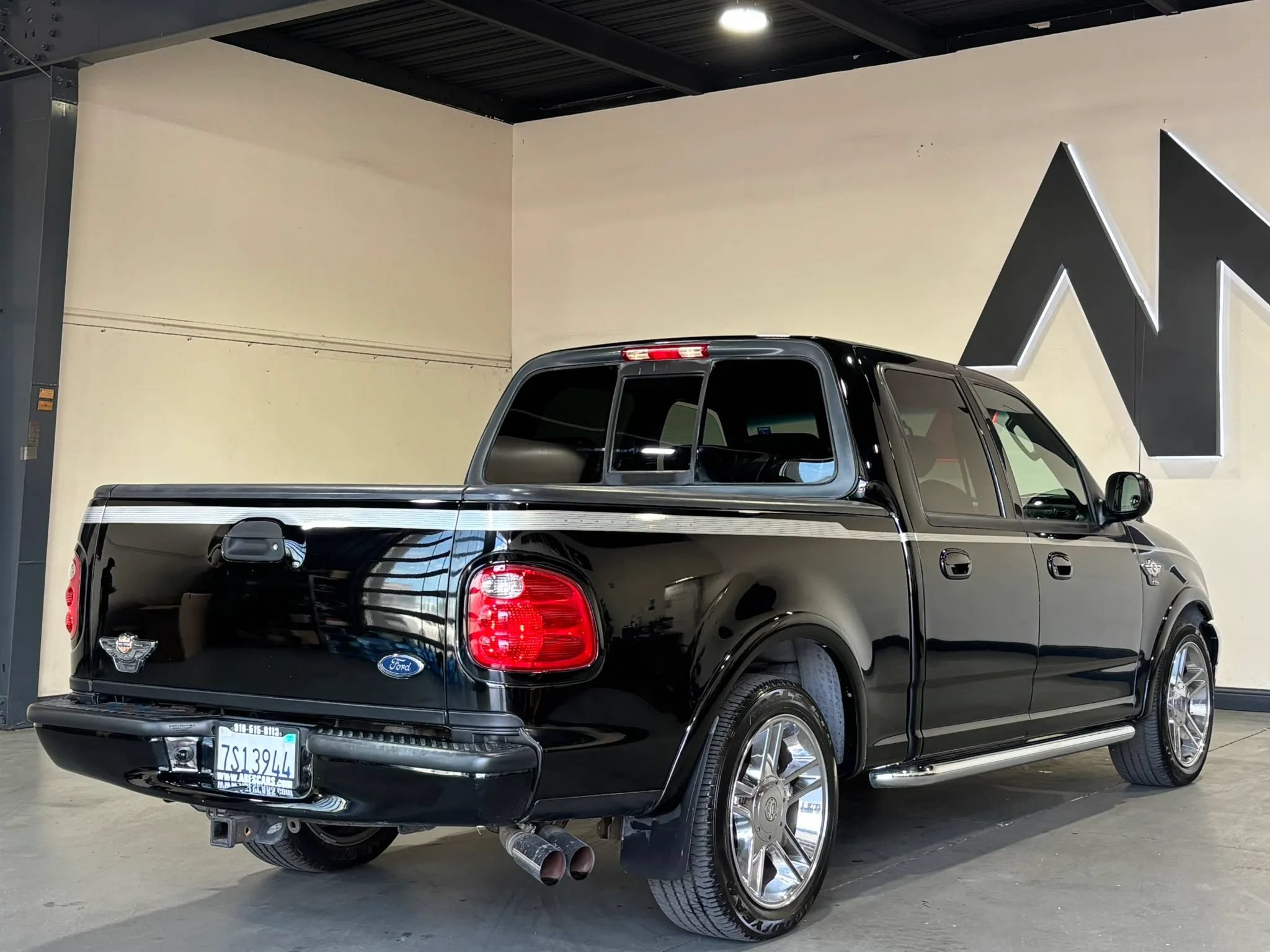 Used 2003 Ford F150 Harley-Davidson RWD image 4