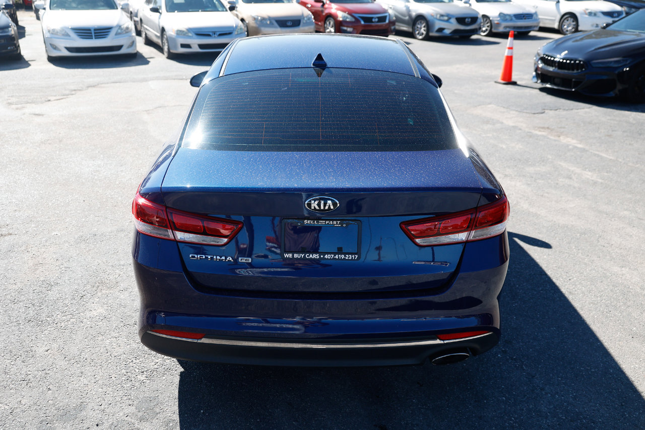 Used 2017 Kia Optima LX image 9