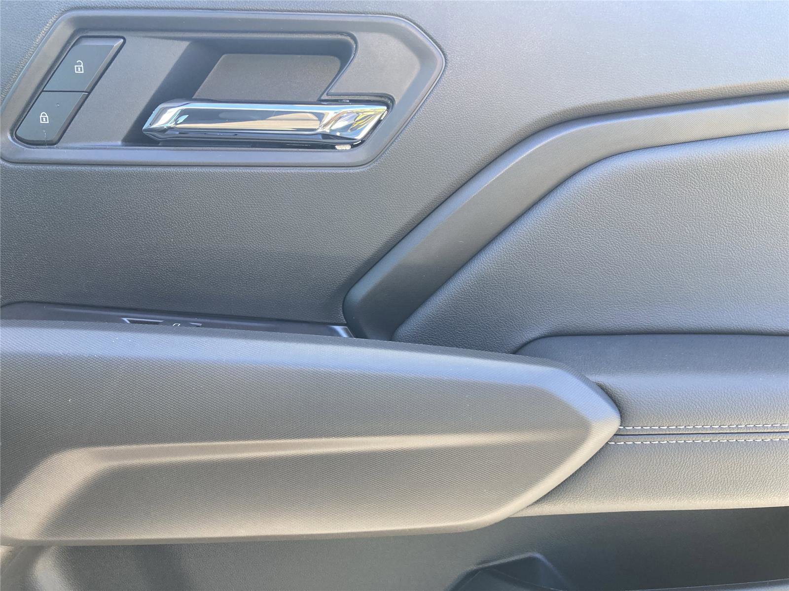 New 2026 GMC Canyon Elevation w/ Convenience Package image 17